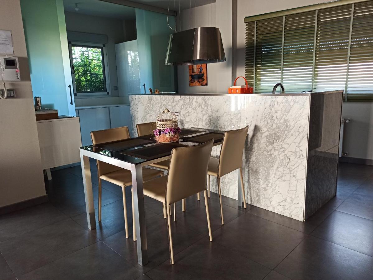Montichelvo Casa Del Puebloヴィラ エクステリア 写真